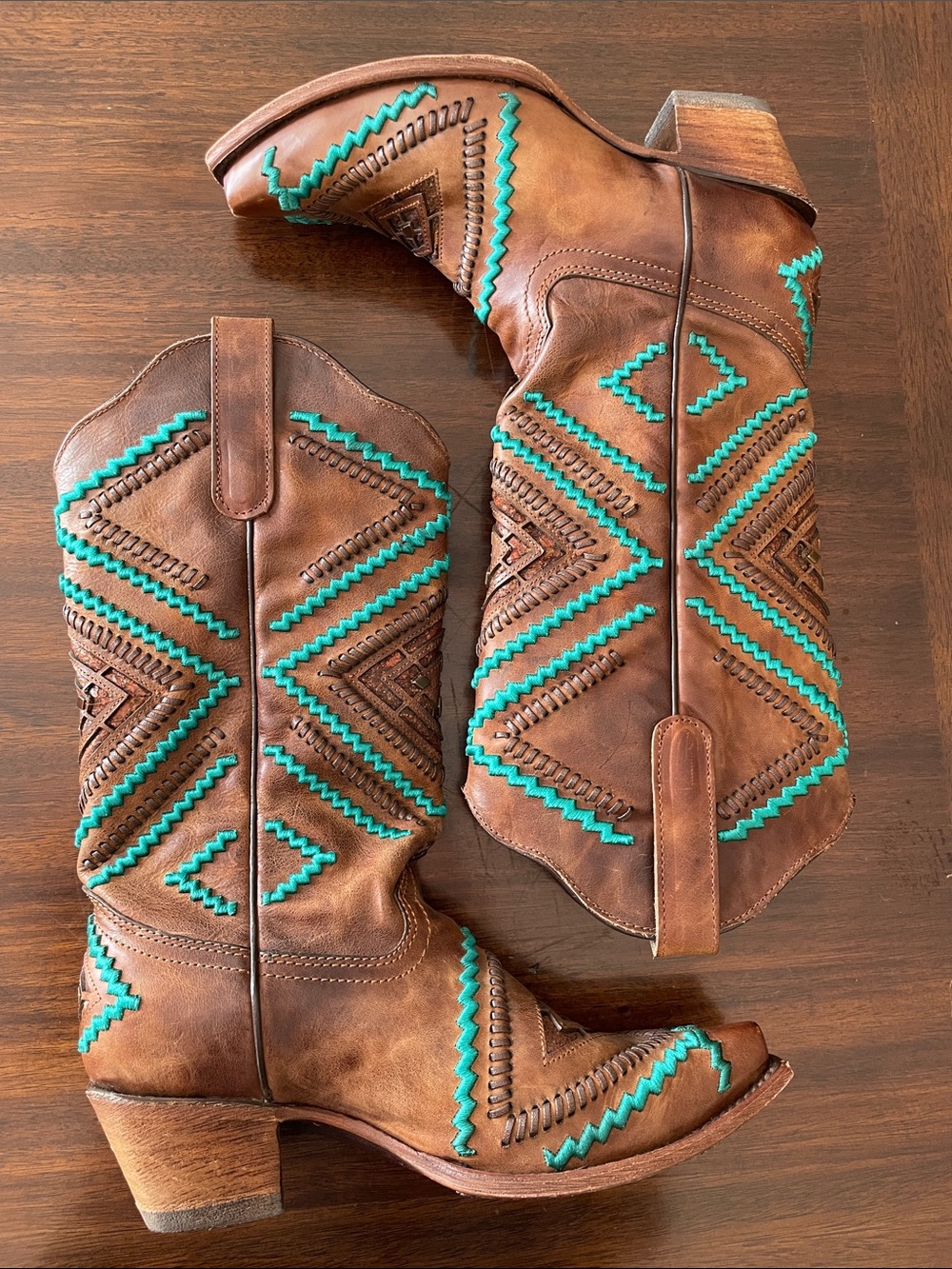 8M Corral Boots - Turquoise Embroidery (E1324)